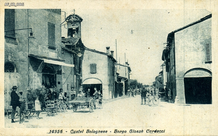 Borgo Carducci, ora via Emilia Interna, in una cartolina degli anni '20