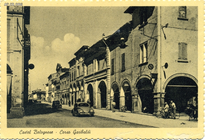 Corso Garibaldi, ora via Emilia Interna, in una cartolina postbellica