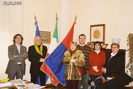 Le maire, Alain, son épouse, Andrea, Anna et madame Naldi