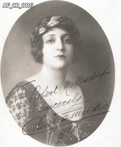 Claudia Muzio nel 1929 (immagine tratta dal sito  www.cantabile-subito.de)